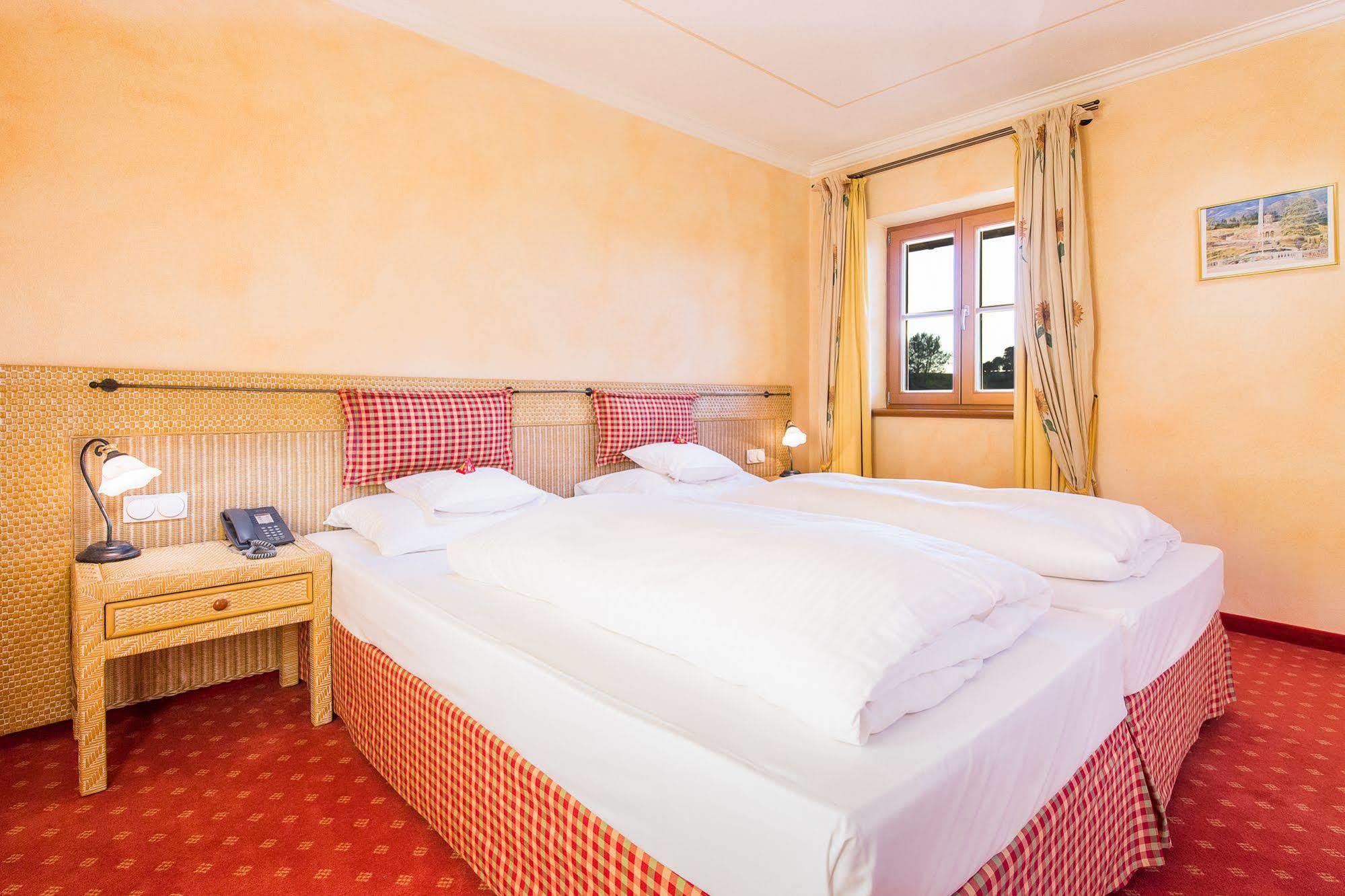 Hotel Und Landgasthof Altwirt Grosshartpenning Екстер'єр фото